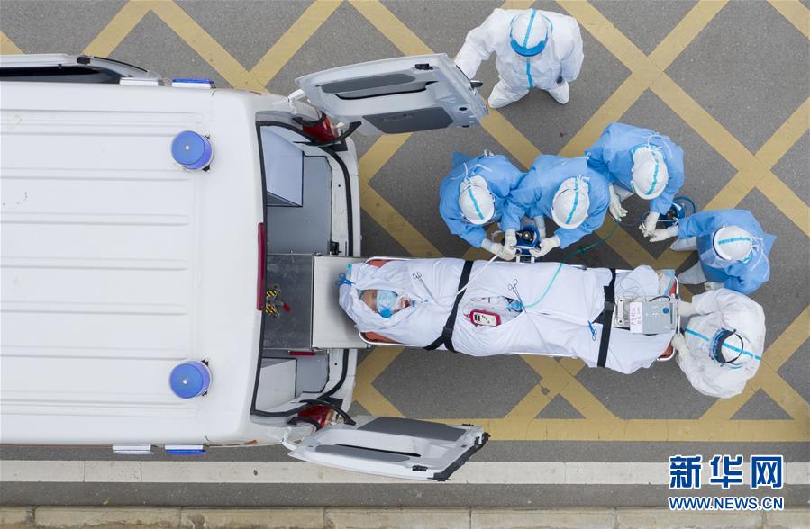 (Xinhua All-Media Headlines·Interactive Pictures and Texts) (34) Moving forward rain or shine - Written at a time when the national epidemic prevention and control battle has achieved major strategic results