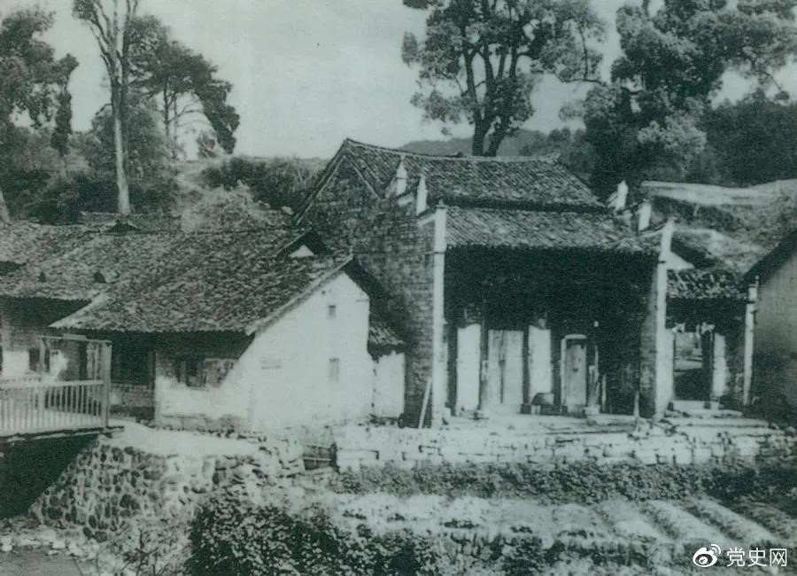 On May 20, 1928, Mao Zedong presided over the first congress of the Communist Party of China Hunan and Jiangxi border. The picture shows the site -Maoping Xie's Shengong Temple.