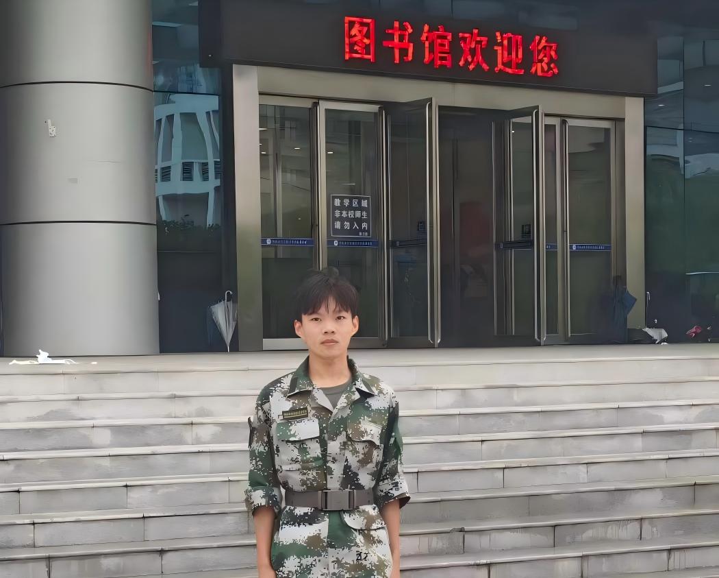 杜玉涵(1)(1)