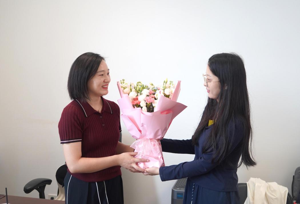 商学院送花