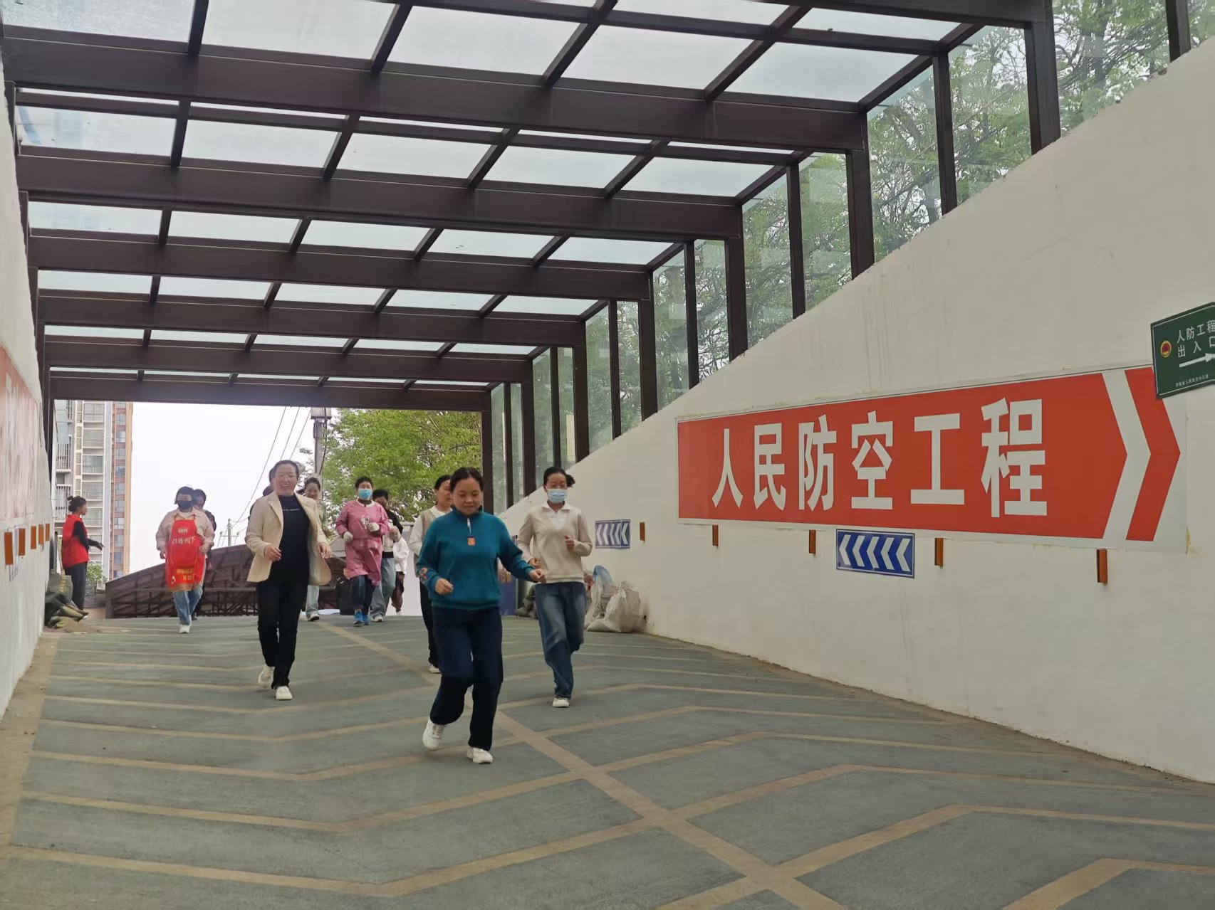 在社区开展疏散演练1