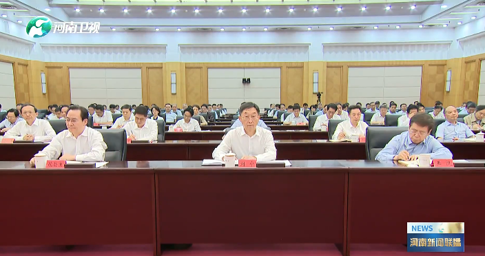省委理论学习中心组举行集体学习研讨　深学细悟深入贯彻中央八项规定精神成效经验　打好攻坚战持久战不断巩固深化作风建设成果
