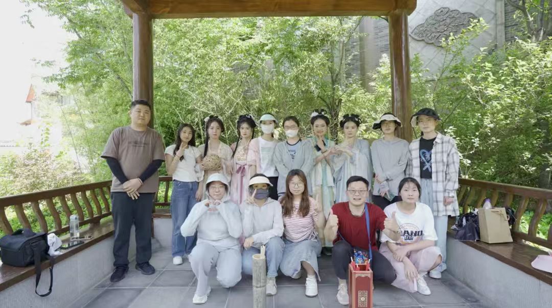 王
