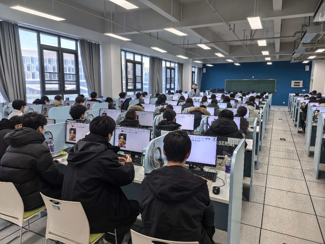 大学外语教研部（二）刘学云_AI看图