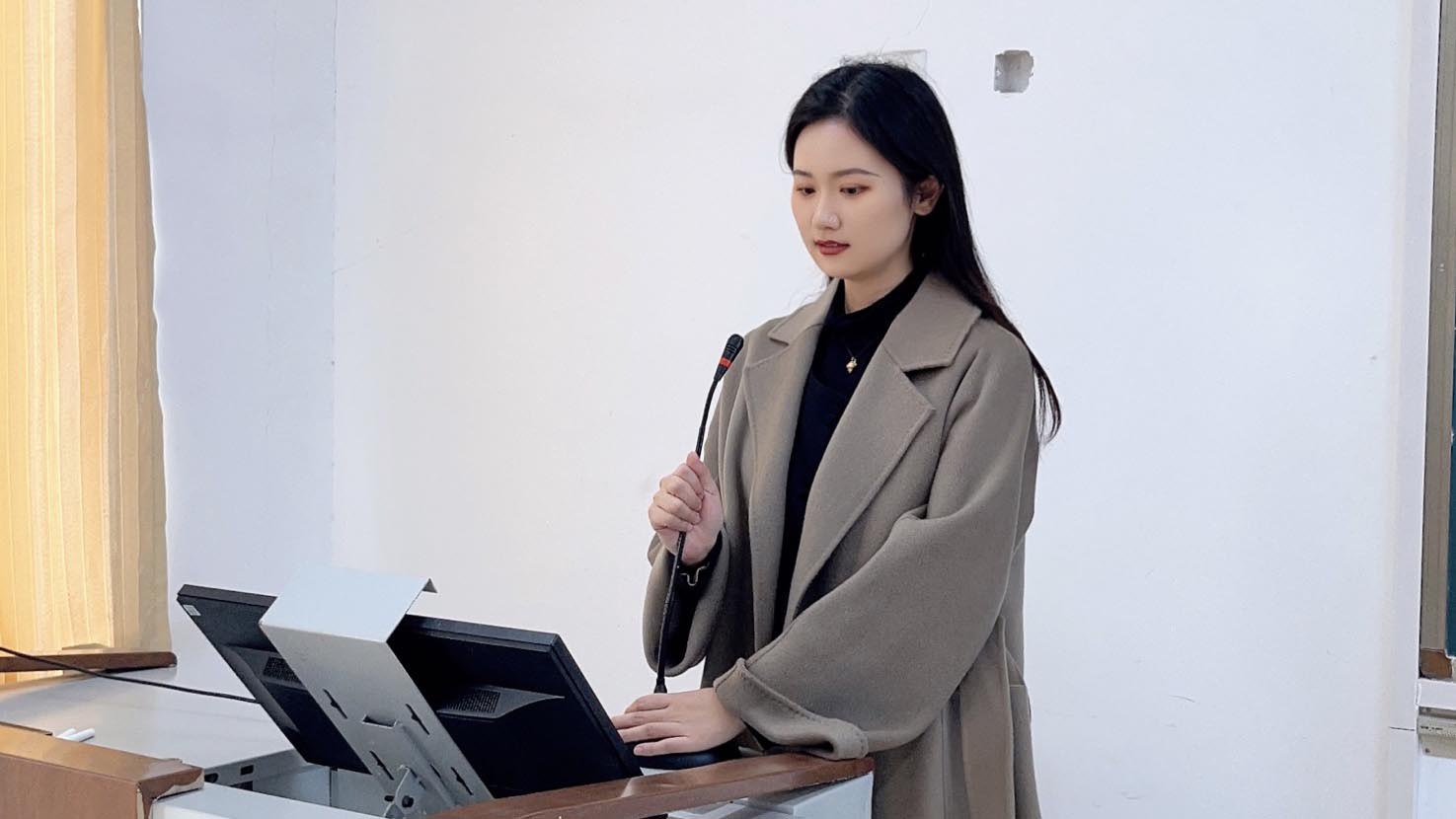 谢继欣教师照片