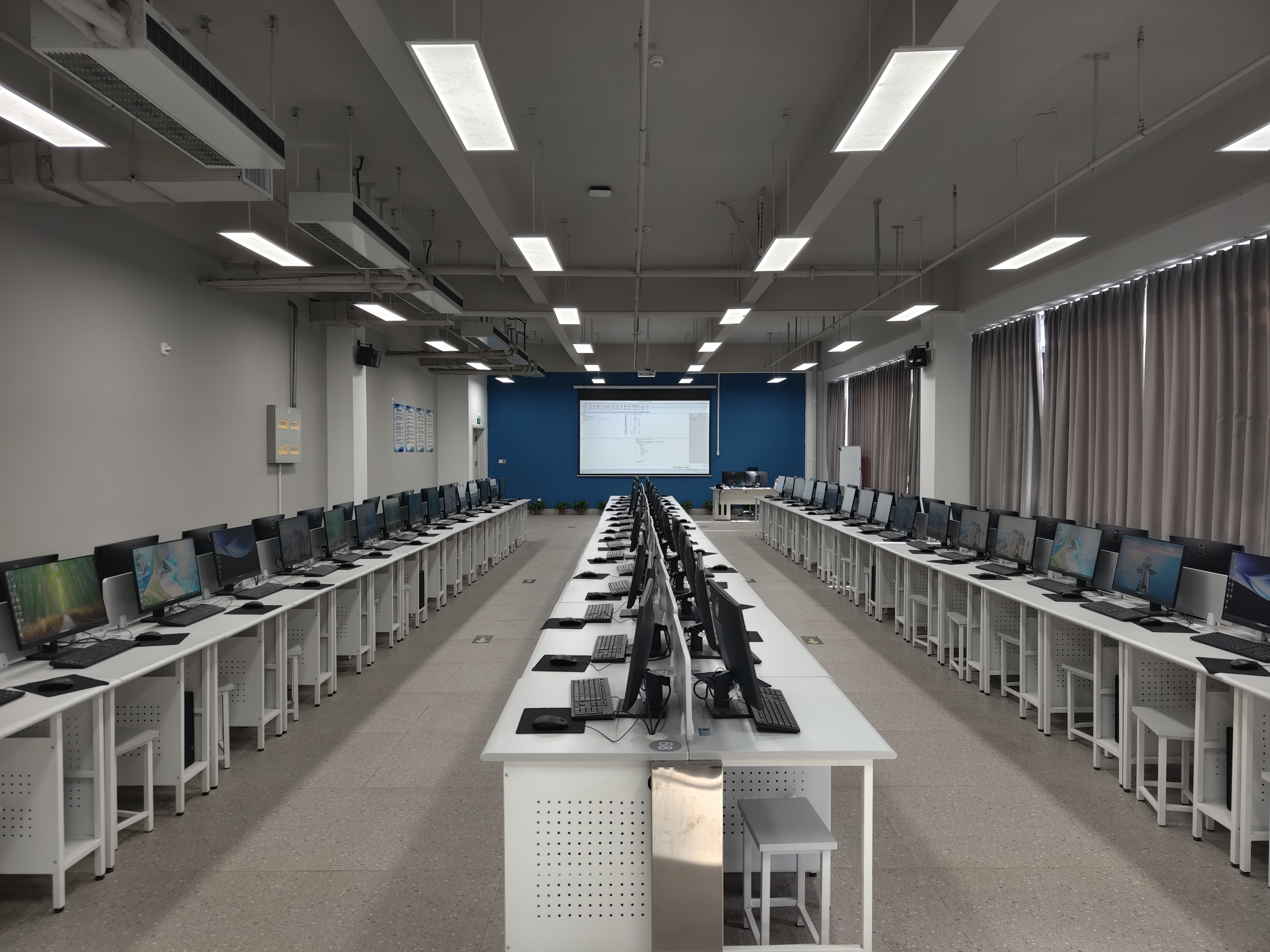 03330公共计算机及软件开发实验室3