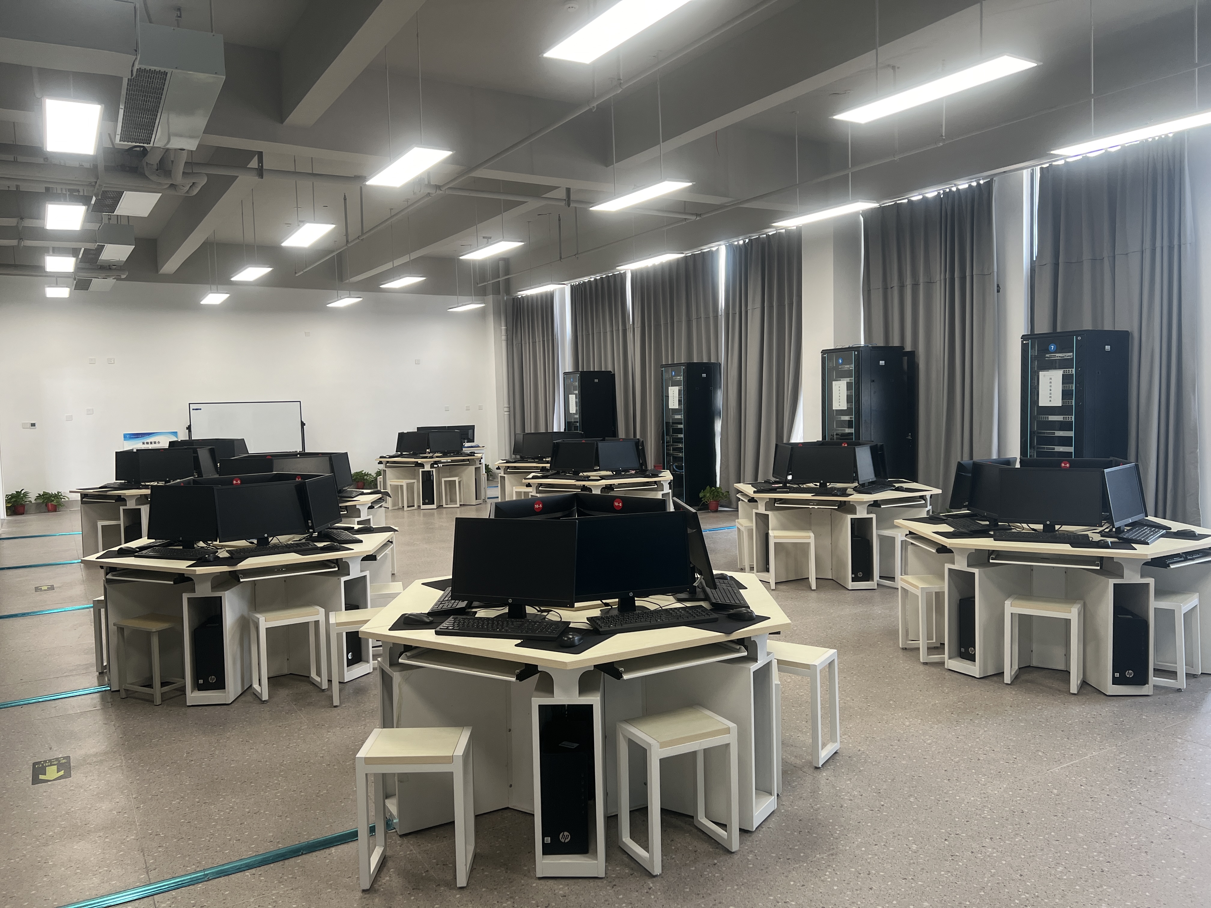 03411网络工程实验室2