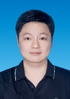 李鑫