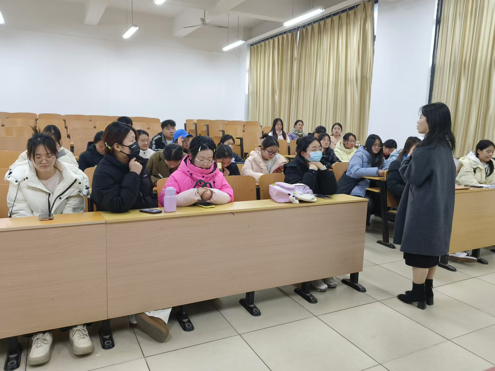 周梦杰指导学生