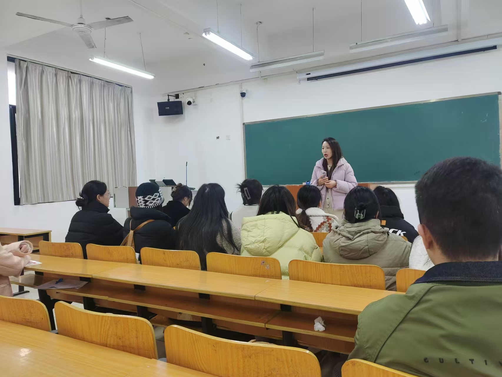 臧涵指导学生