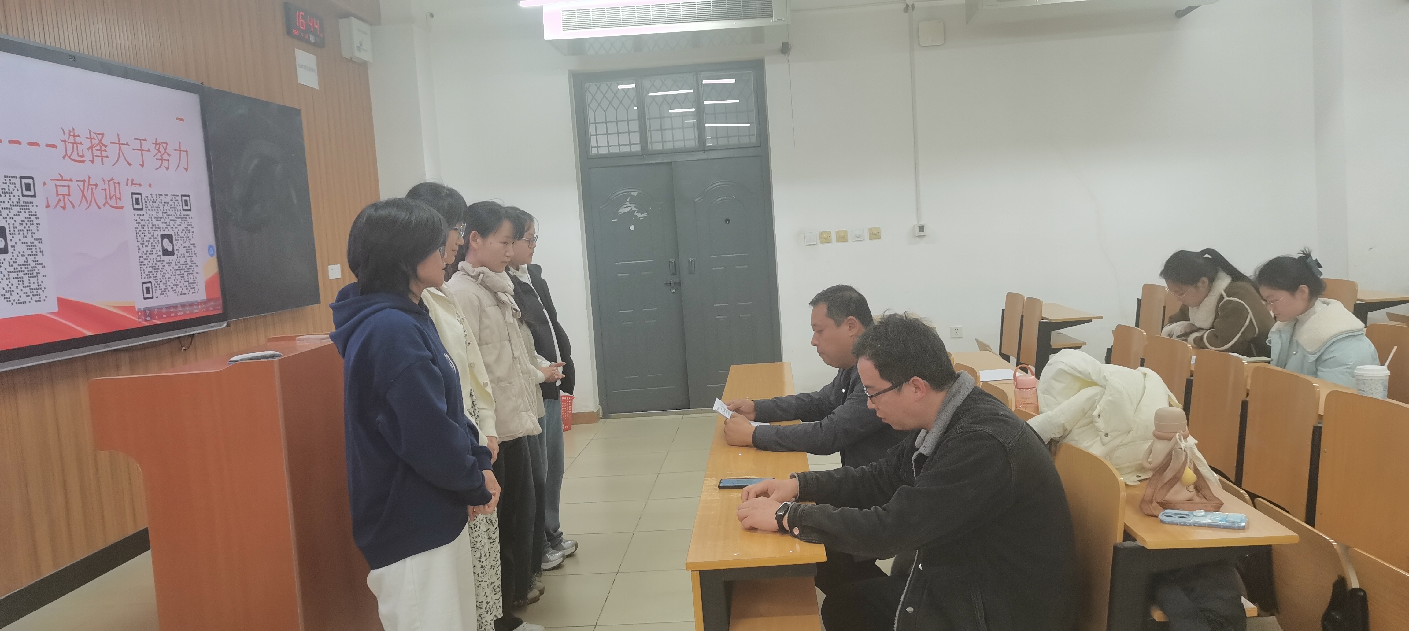 6067802e146dccdc206b18360bea0ece_AI看图