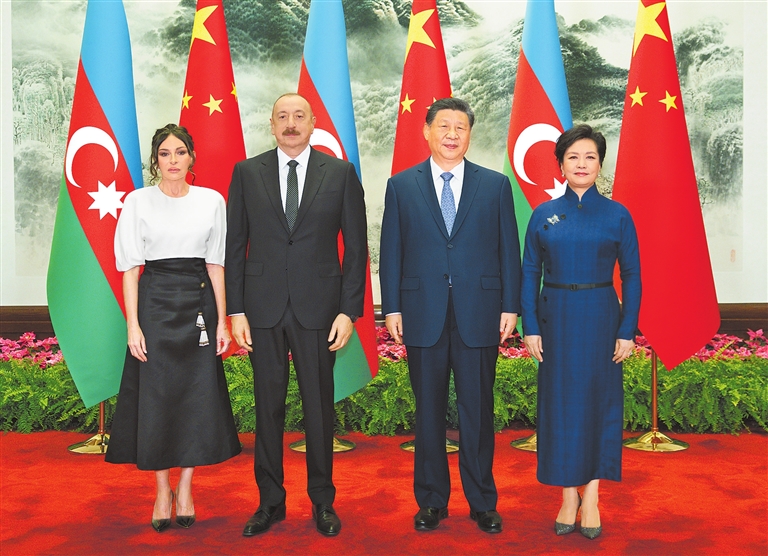 习近平同阿塞拜疆总统会谈