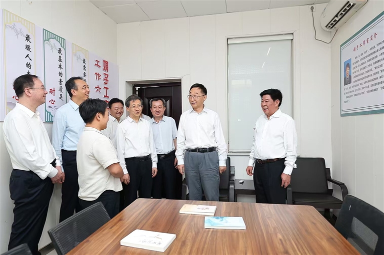 刘宁徐令义到清丰县南乐县调研时强调 确保学习教育不断走深走实见行见效 以新风正气保障高质量发展高效能治理