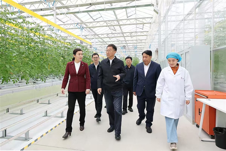 刘宁到浉河罗山潢川调研时强调 牢记嘱托推动革命老区振兴发展 更好统筹高质量发展和高水平安全