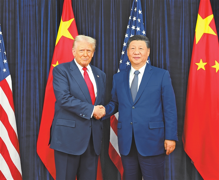 习近平同美国总统特朗普在釜山举行会晤