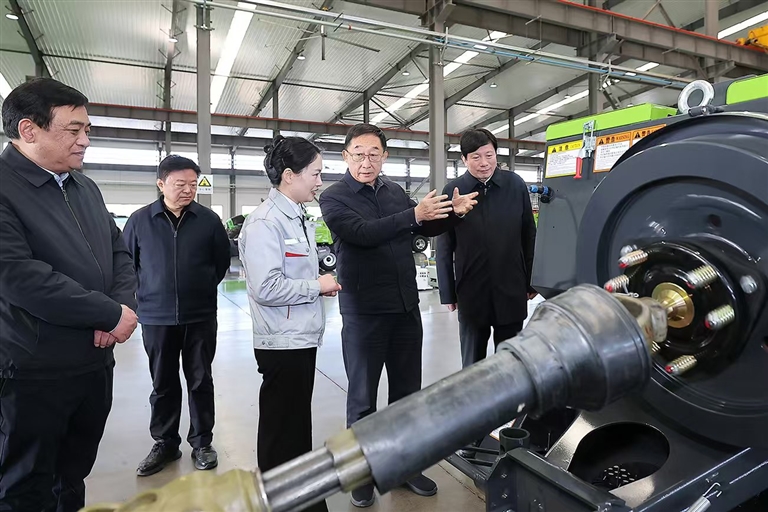 20251120书记见报图_s