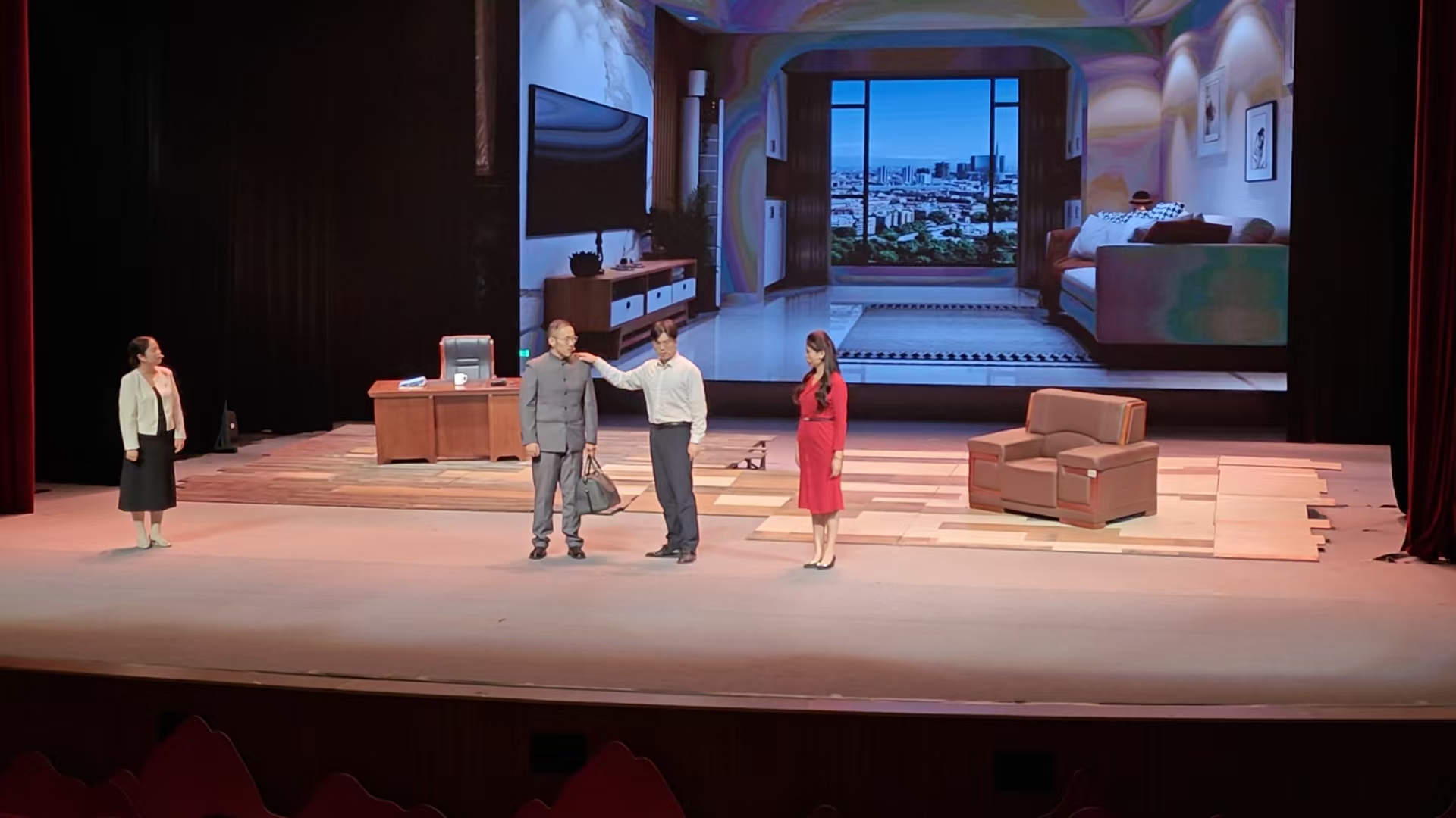 郑州市侨联系统党员干部在焦裕禄干部学院开展党纪专题教育