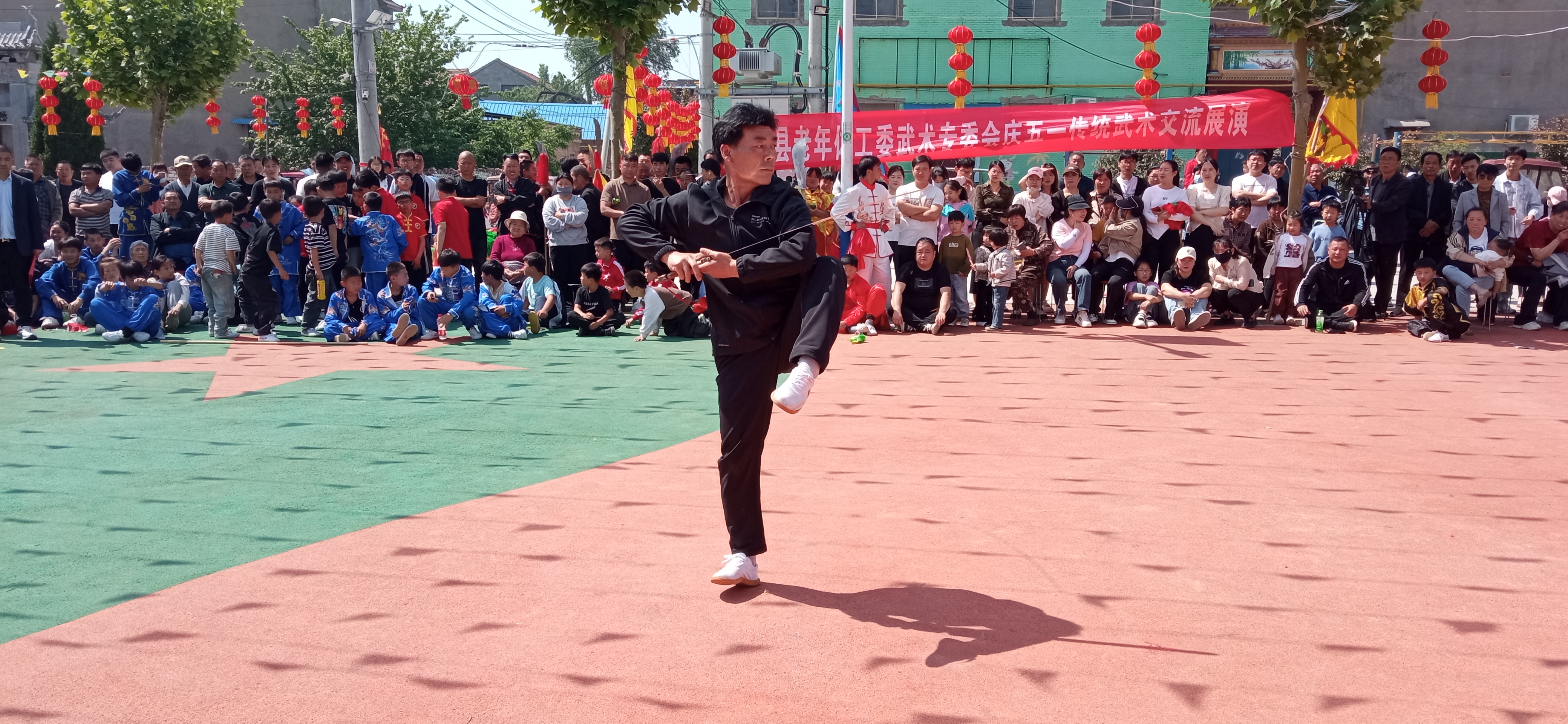 滑县举行董西北村首届武术文化节暨武术专委会“庆五一”传统武术交流展演活动 (4)