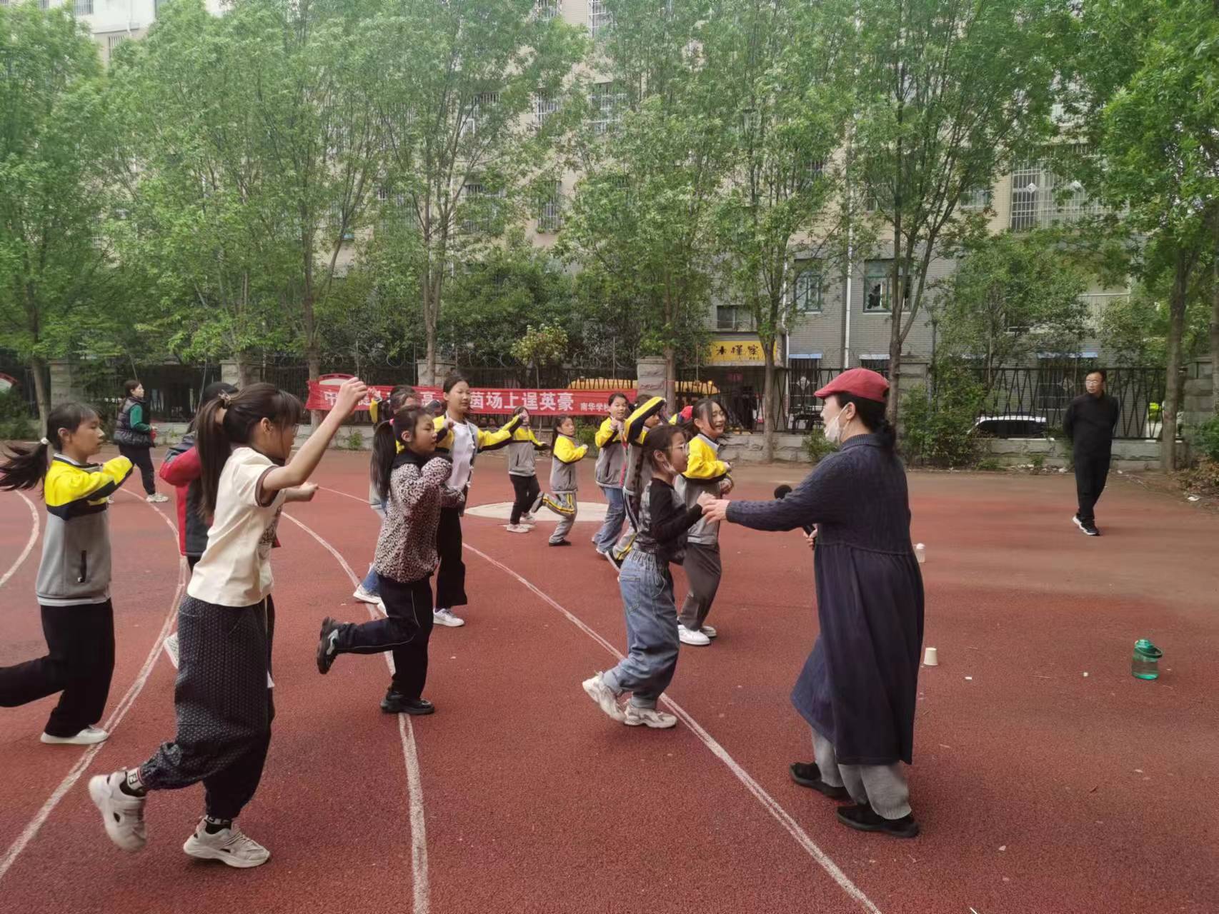 民权县开展舞蹈培训进校园活动图片2