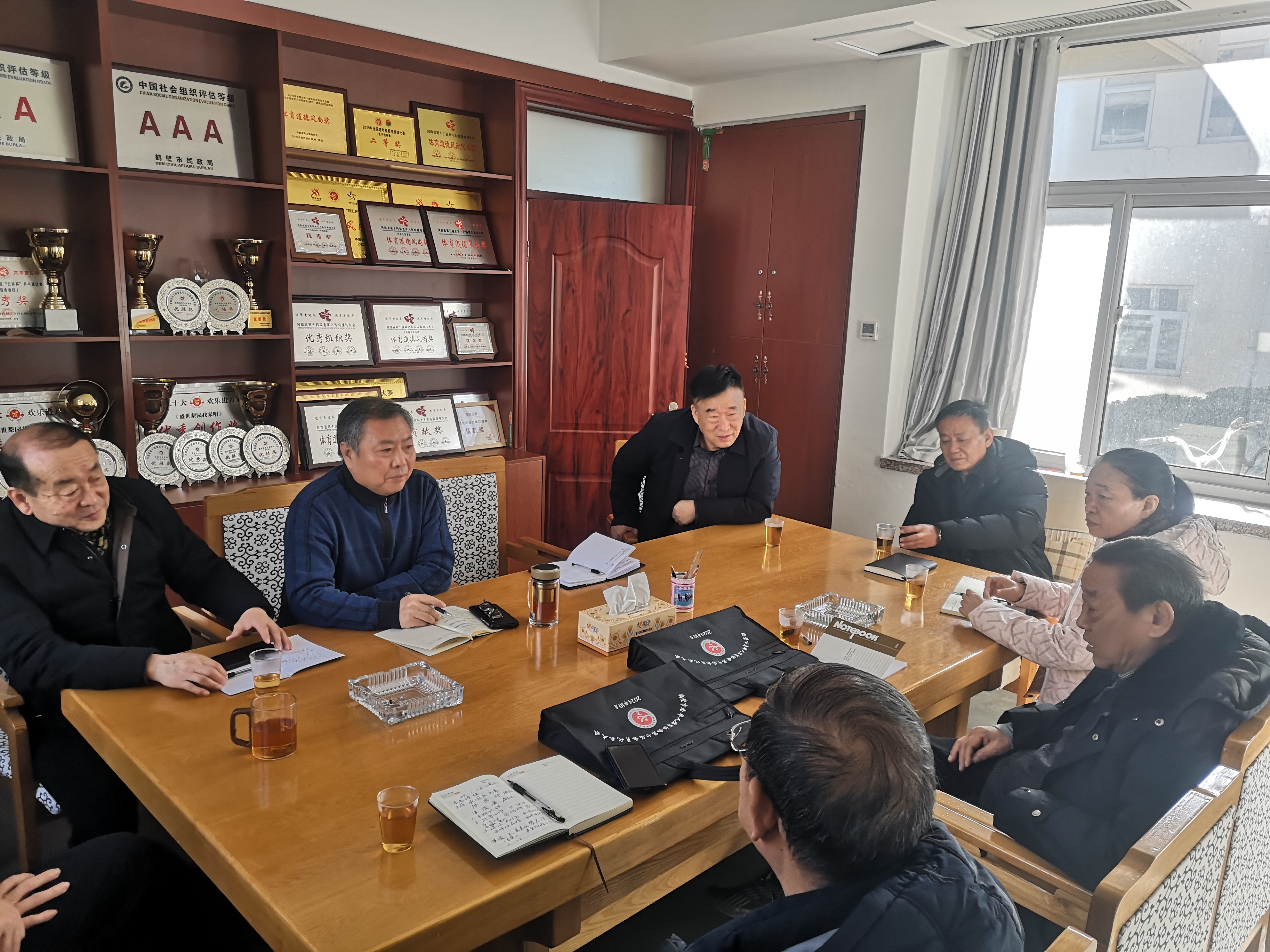 座谈会2