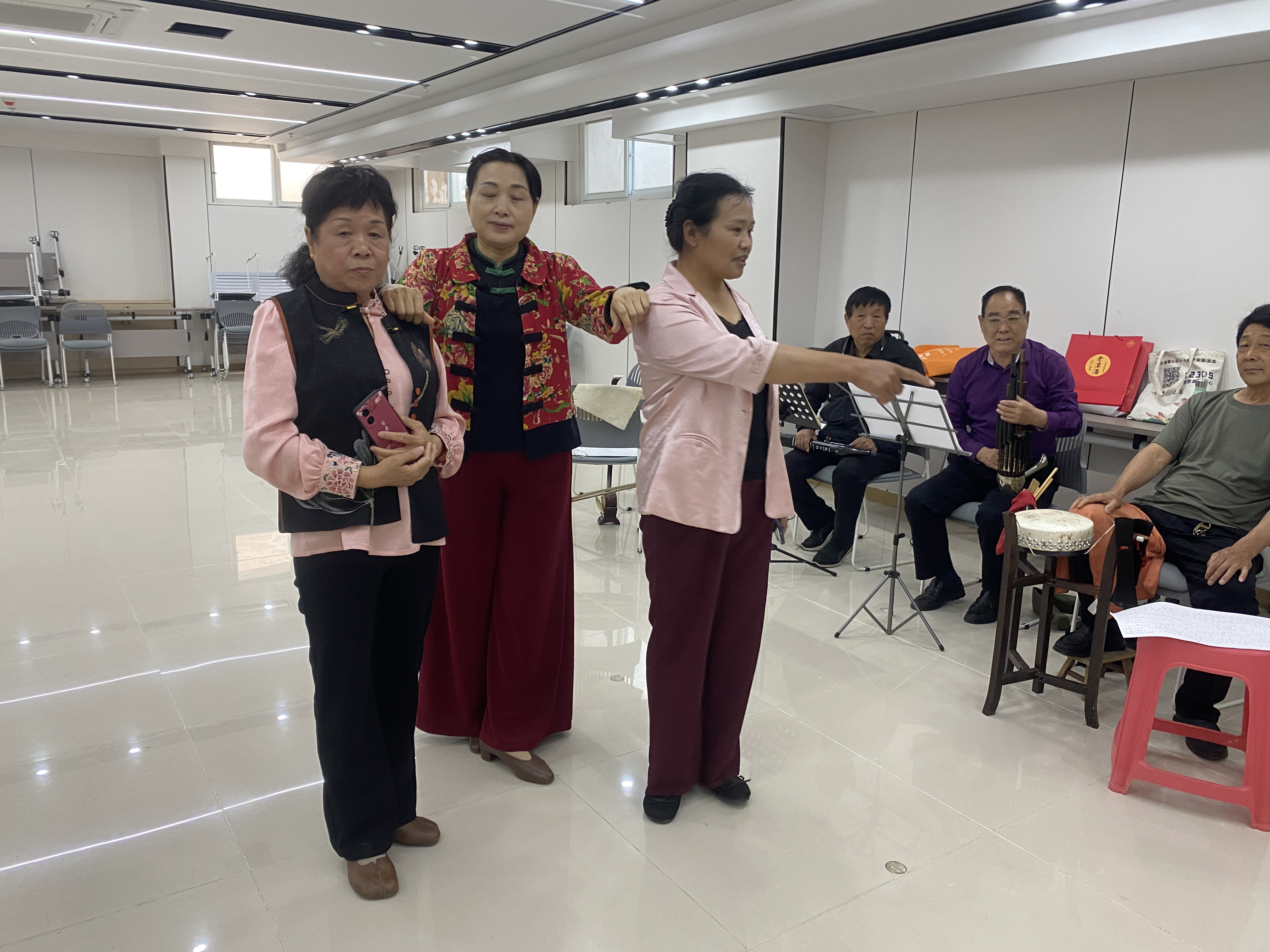指导戏曲爱好者