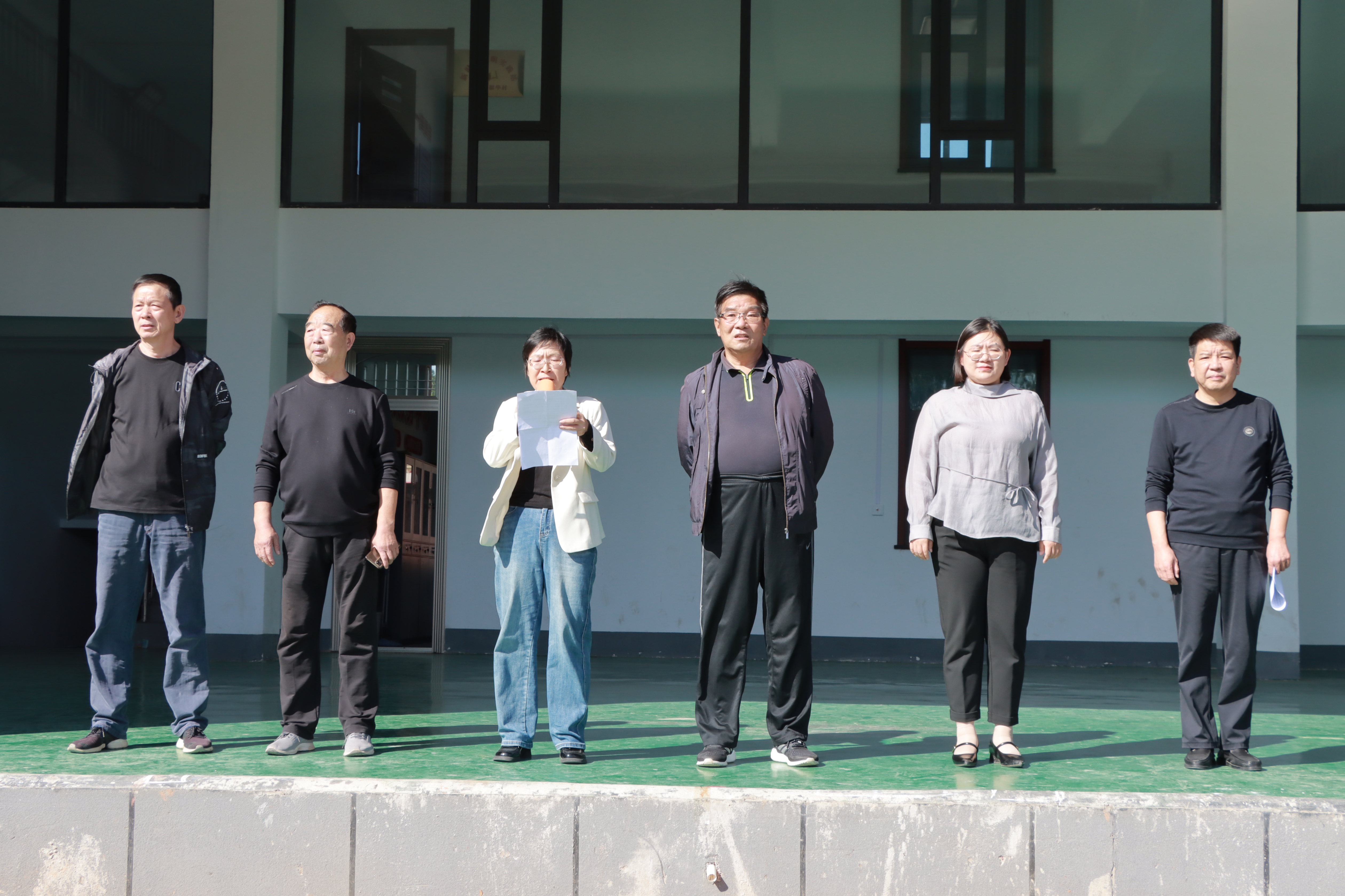 25925文体下基层照片