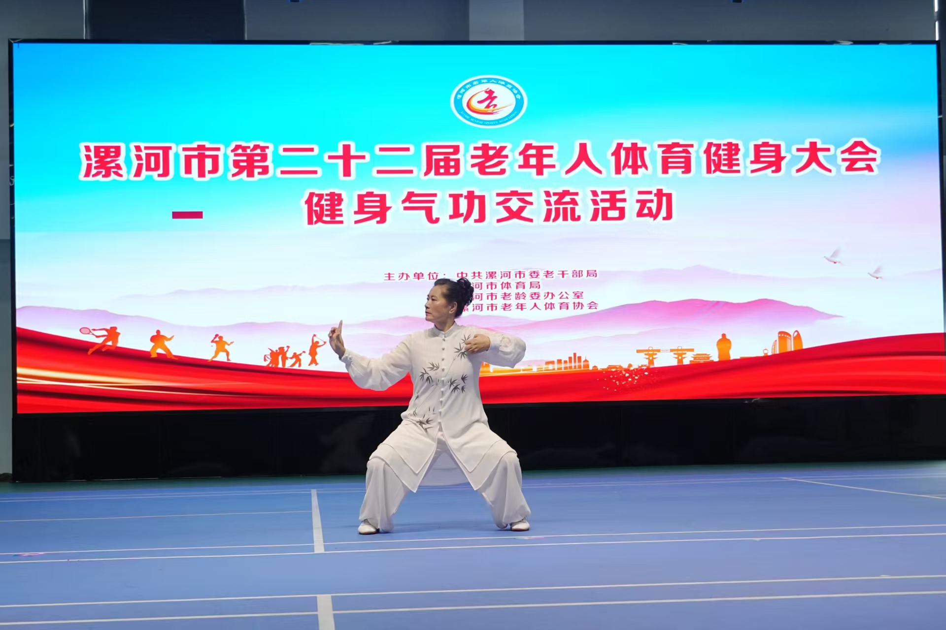 f592f8e40c643ee6bced48ebe518db68