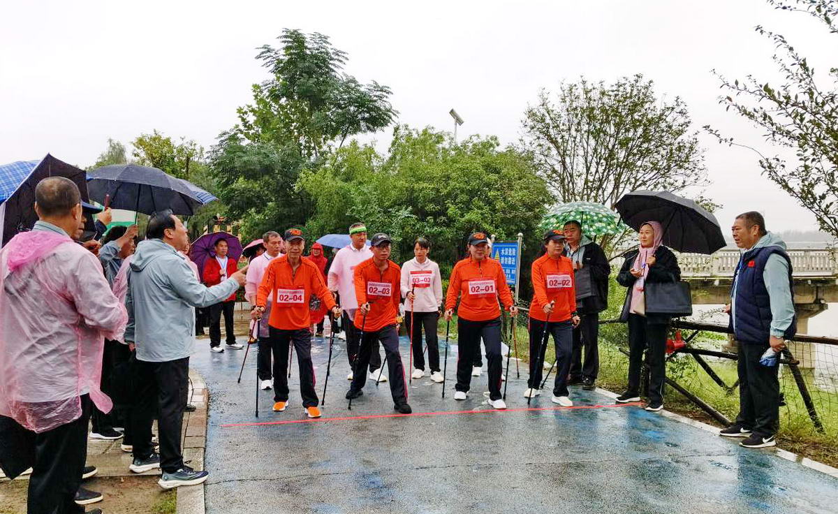 8、持杖健走 (3)