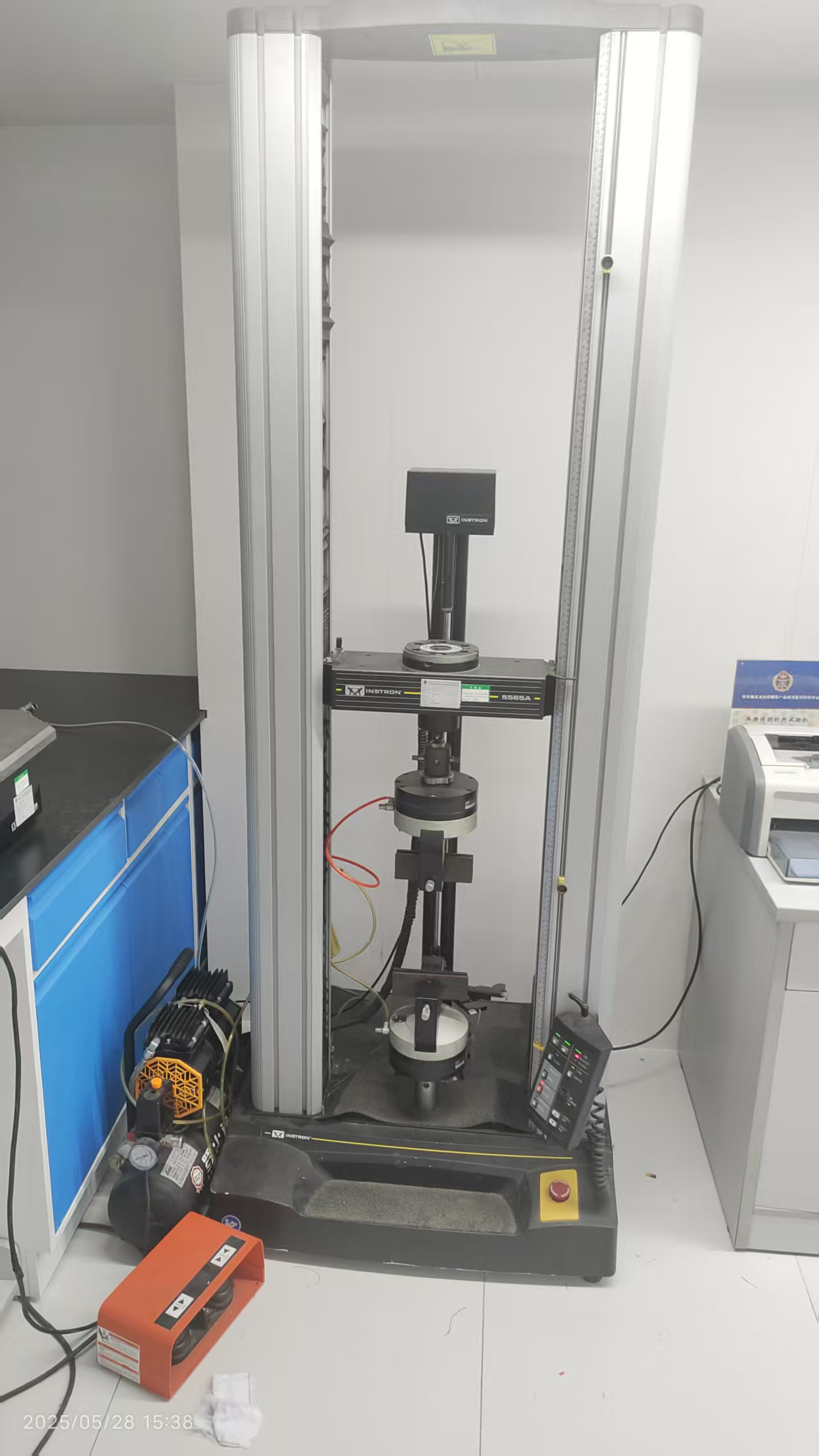 双立柱台式材料试验机