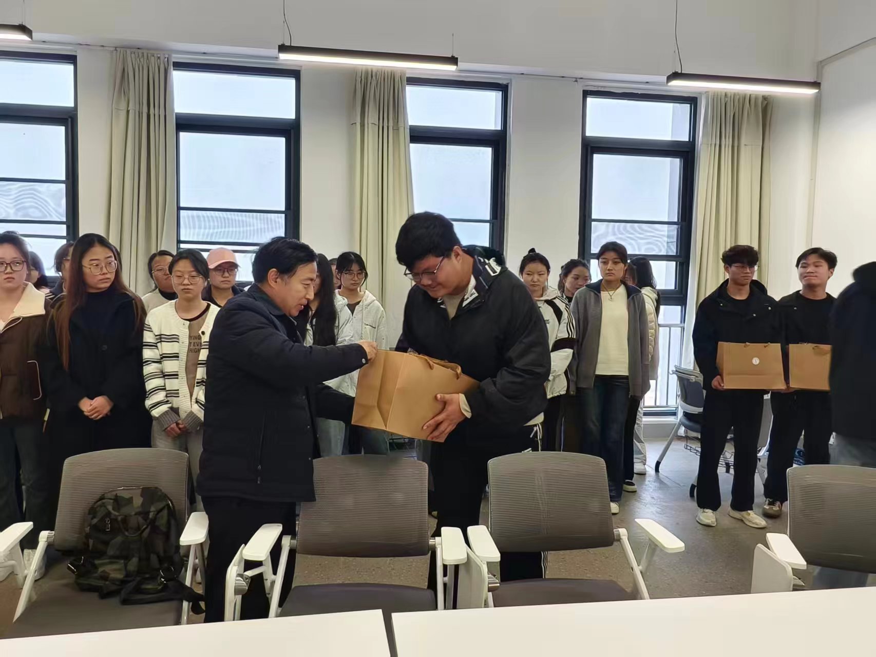 微信图片_20251104193808_1571_1518