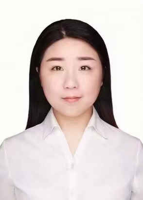裴梦月
