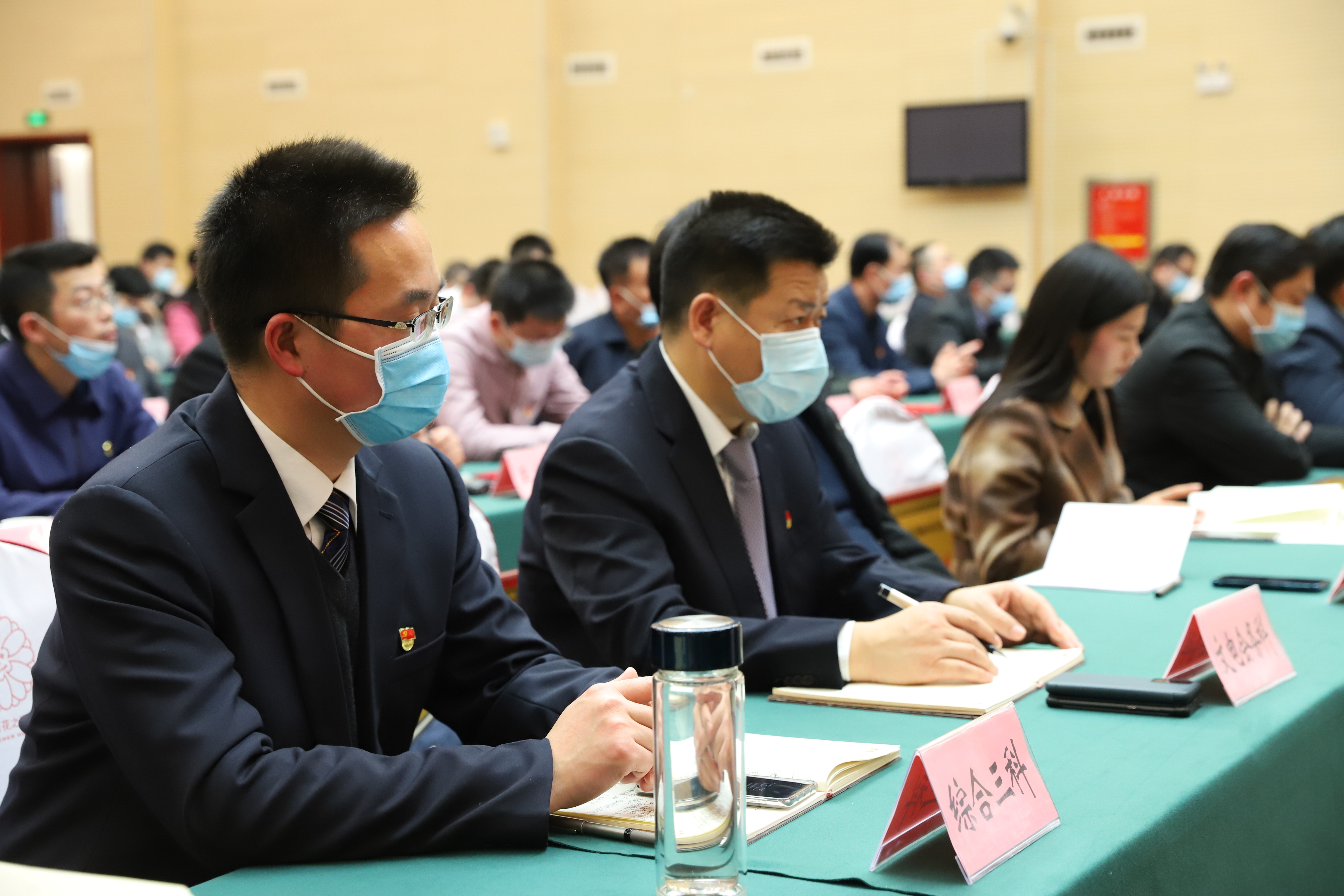 王献富就节日期间重点工作进行安排.一是过一个健康春节.